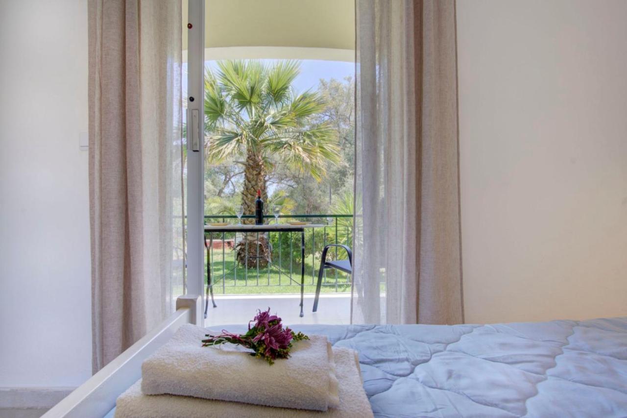 La Casa De Dalia Hotel Lefkimmi  Bagian luar foto