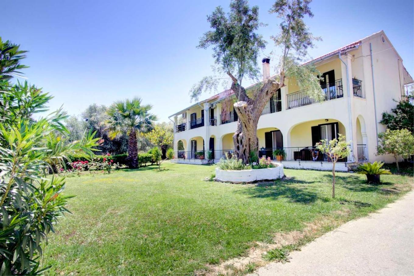 La Casa De Dalia Hotel Lefkimmi  Bagian luar foto